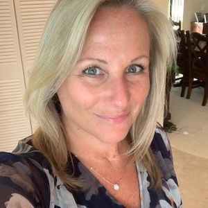 Meet your Posher, Debbie